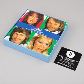 Abba, "Voulez-Vous - The Singles", box with 7 singles No 4/4500, signed by all members.