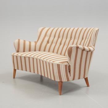 SOFFA samt FÅTÖLJER, ett par, 1900-talets mitt - andra hälft.