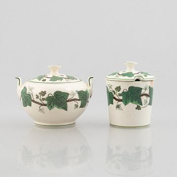 A "Napoleon Ivy" tea service, Wedgwood, England (26 pieces).