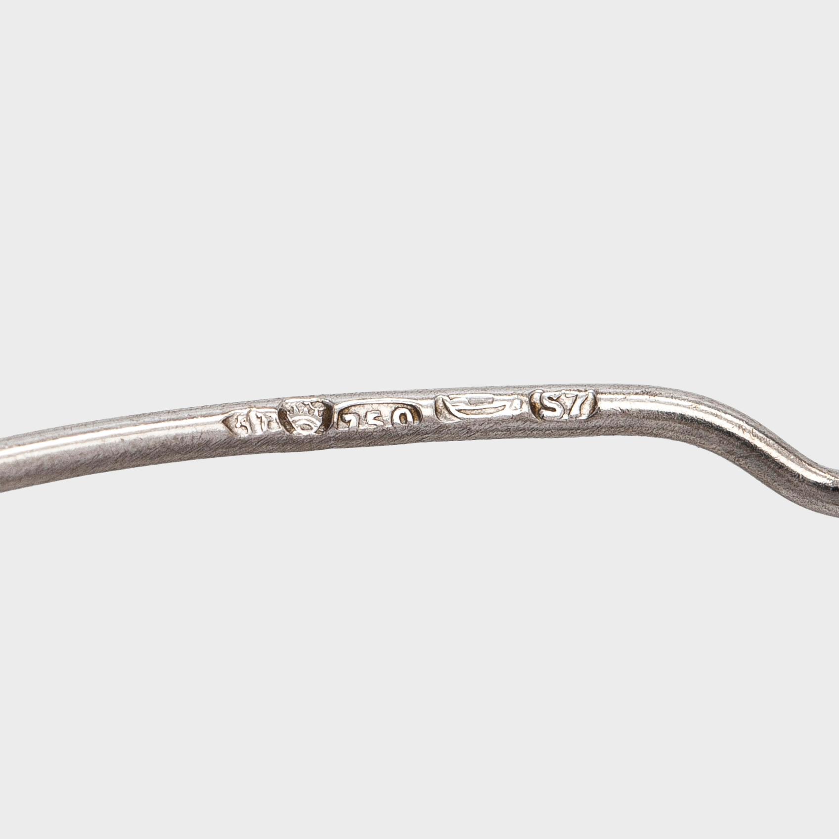 Pendant, old-cut diamond circa 1.40 ct, 18K white gold. A. Tillander, Helsinki 1971.