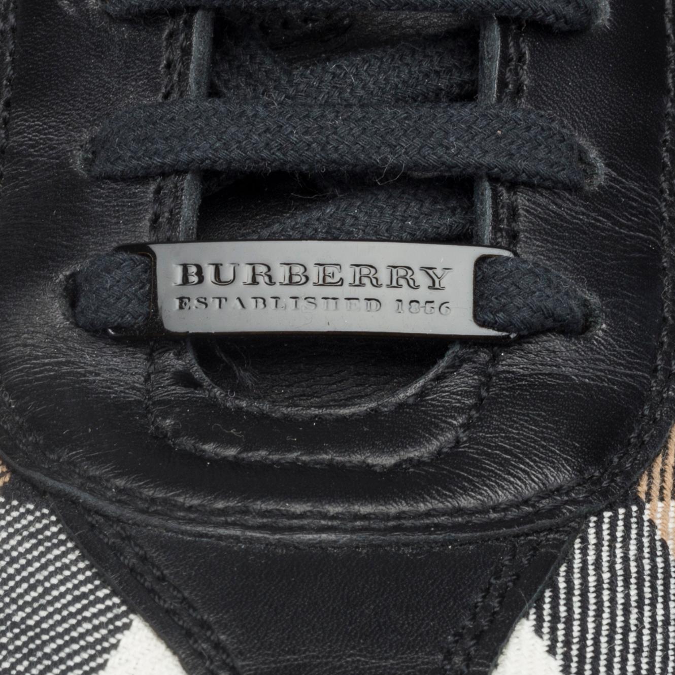BURBERRY, skor, storlek 39.
