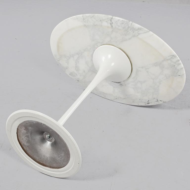 SOFFBORD, "Tulip", Eero Saarinen, Finland, 1900-talets andra hälft.