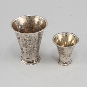 BÄGARE, 2 st, silver, b.la Lars Biugg, Jönköping, 1700-tal, vikt 85 g.