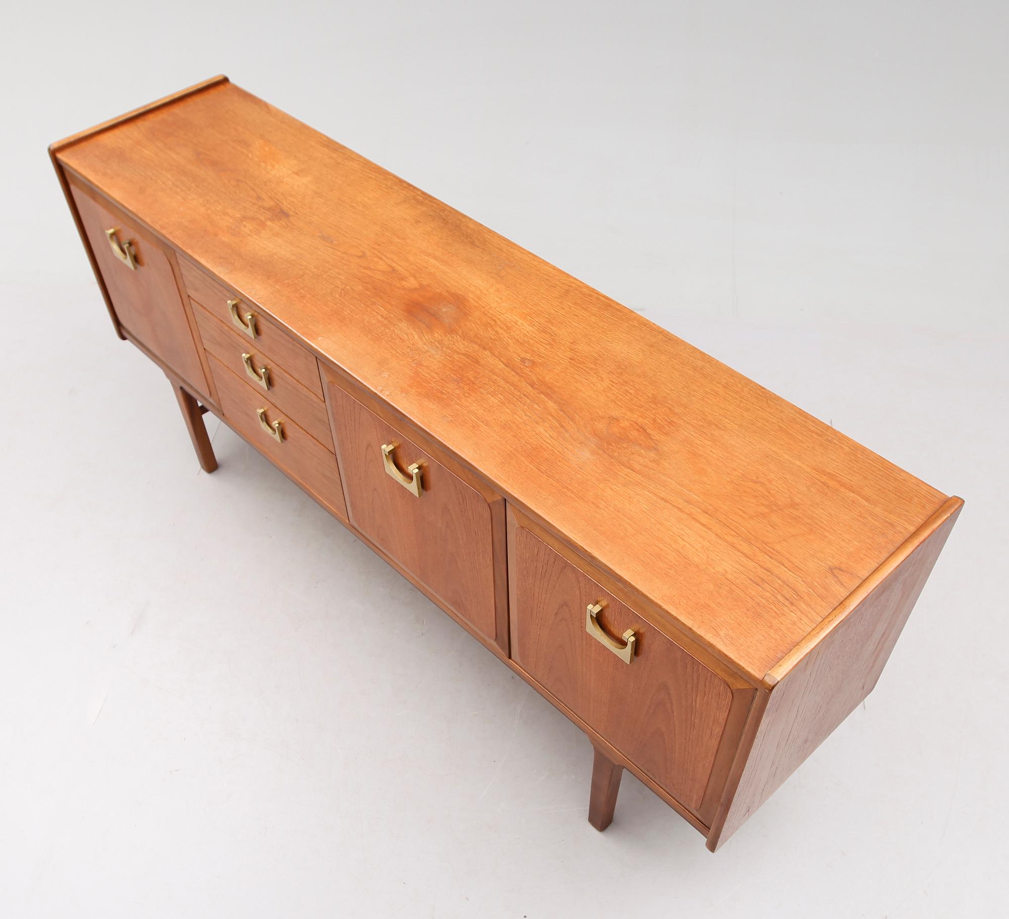 SIDEBOARD, England, 1900-talets andra hälft.