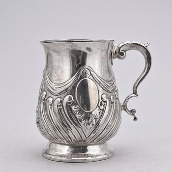 MUGG, silver, London 1783/84. Vikt ca 310 gram.
