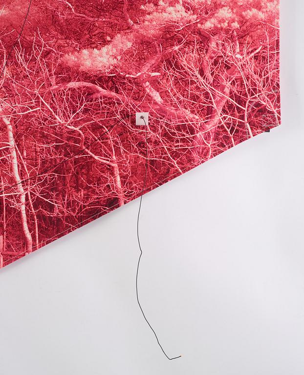 Evan Roth, "n57.416450e11.934089.se (kite)".