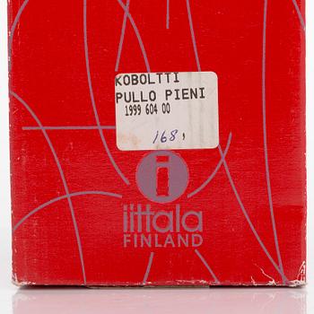 Oiva Toikka, two glass bottles, signed Oiva Toikka Nuutajärvi 168/2000 and 398/2000.
