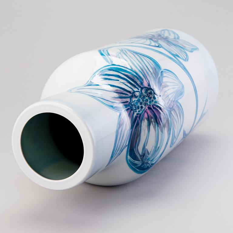 HEINI RIITAHUHTA, an 'Anemone', porcelain vase signed Heini Riitahuhta 2005.