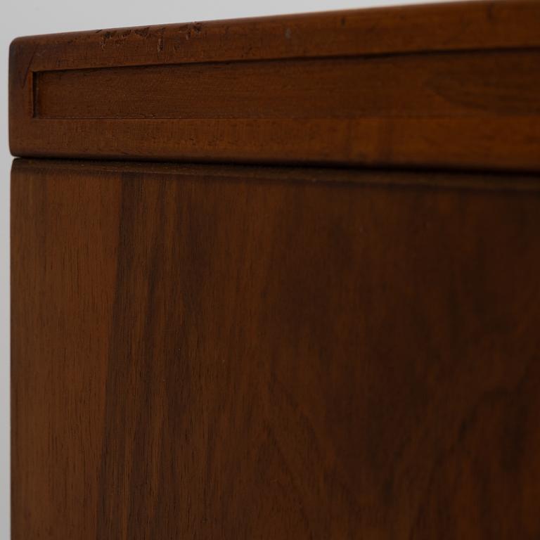Yngve Ekström, Cabinet “Krus”, Westbergs möbler, Tranås.