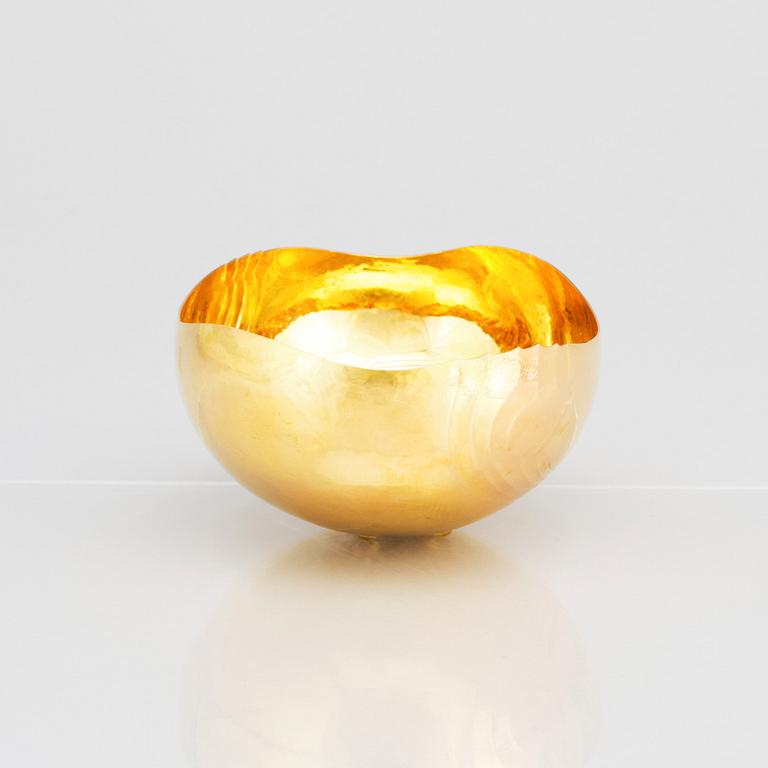 Nils Nisbel, an 18K gold bowl, Sigtuna Sweden 1984.