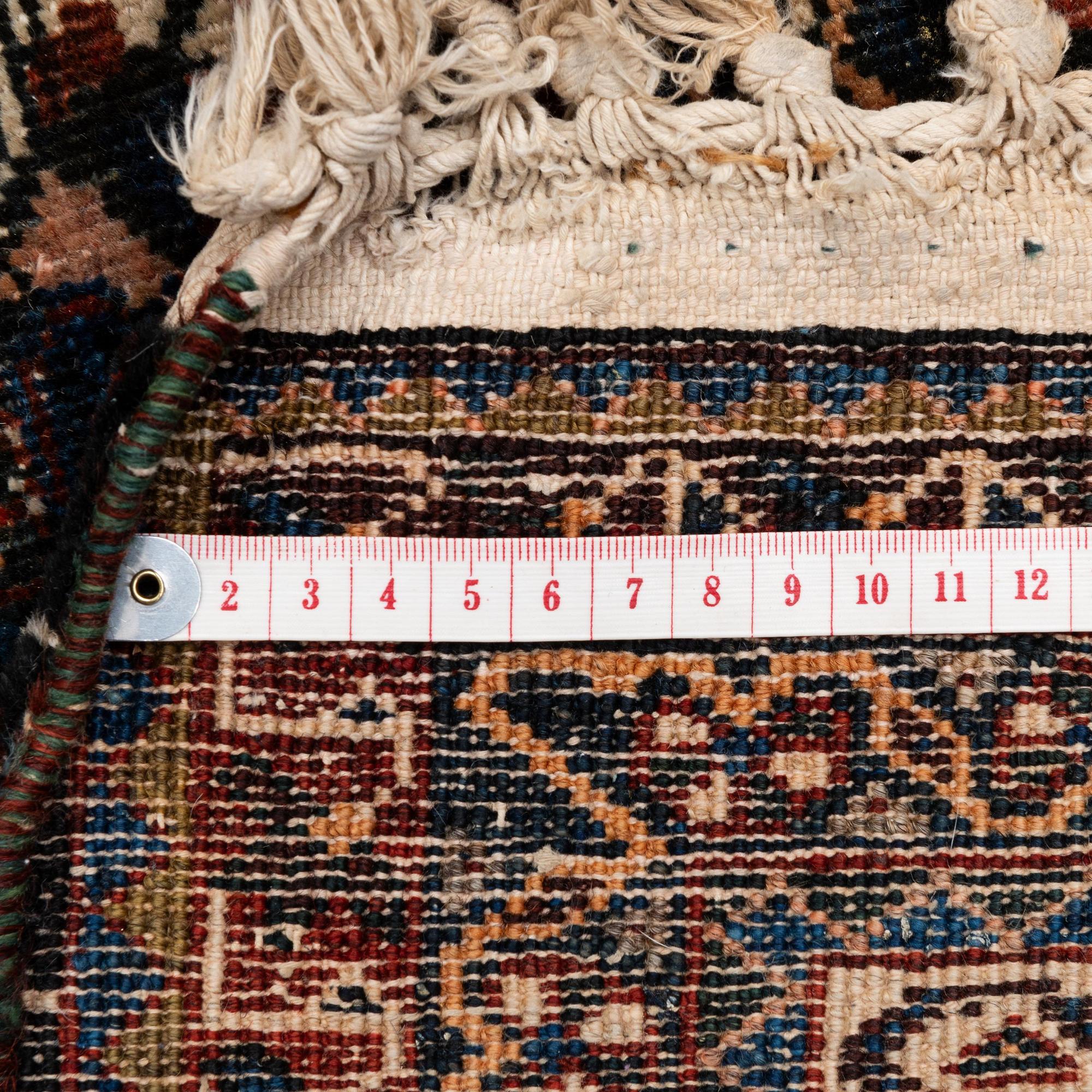 Matta, antik/semiantik Abadeh, västra Iran, ca 209 x 138 cm.