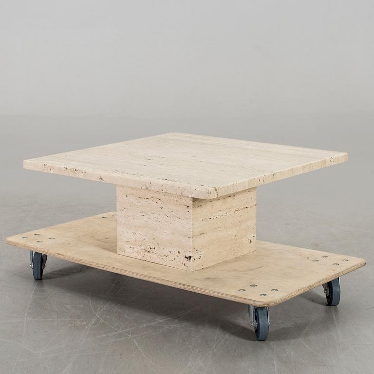 A TRAVERTINE SOFA TABLE, end of 20th century.