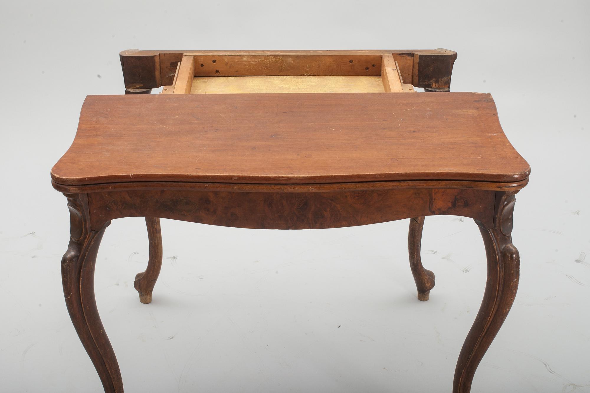 SPELBORD, nyrokoko 1800-talets andra hälft.