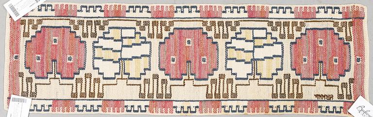 Märta Måås-Fjetterström, a textile, "Grodblad röd", flat weave, ca 28 x 88 cm, signed AB MMF.