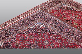 A CARPET, Kashan, ca 310 x 206 cm.