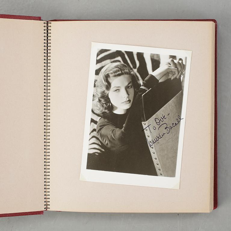 AUTOGRAFER, ca 420 stycken. Bl a Gary Cooper, Bing Crosby, Lauren Bacall, Clark Gable, Judy Garland mfl.