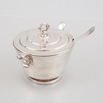 A Swedish Art Déco Silver Sugar Bowl, mark of W.A. Bolin, Stockholm 1933.