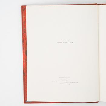 Bokverk, Svenska slott och herresäten, ny samling, 3 + 1 volymer, Natur och Kultur, Stockholm, 1932-1934.