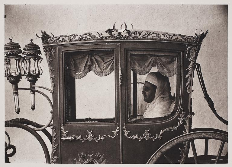 Irving Penn, "The Sultan of Morocco in his Carriage", 1952.