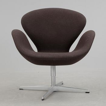 FÅTÖLJ, "Svanen", Arne Jacobsen, Fritz Hansen, Danmark.