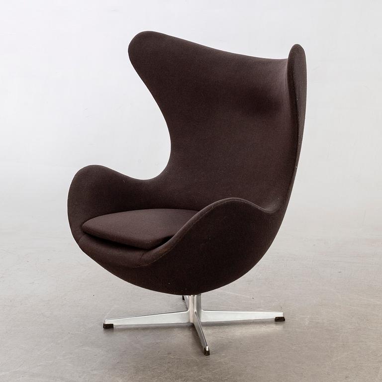 Arne Jacobsen, an Egg chair.