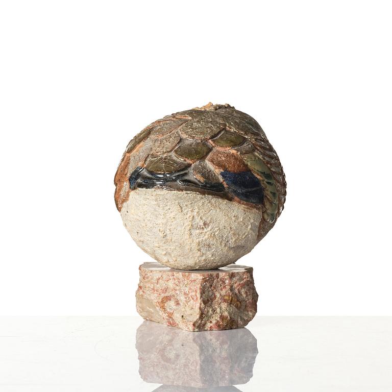 Tyra Lundgren, skulptur, fågel, chamotterat stengods, egen ateljé, Bredkvie, Gotland.