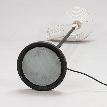 Alvar Aalto, lattiavalaisin, malli A 805, Valaisinpaja 1900-luvun loppu.