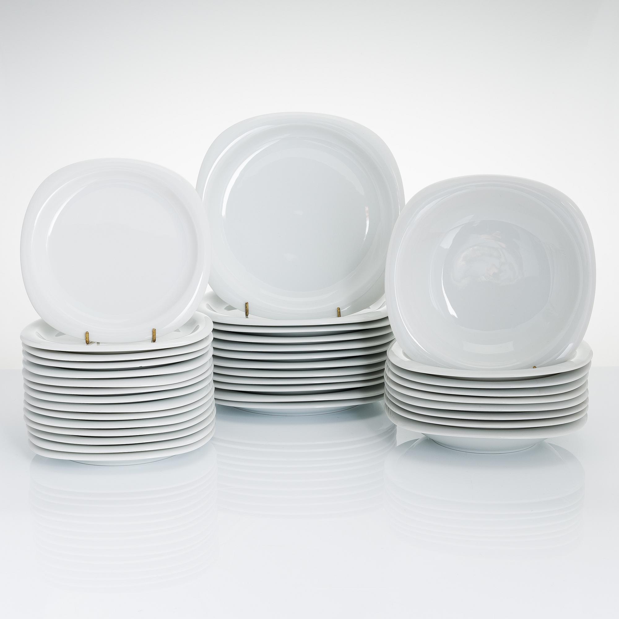 Timo Sarpaneva, A 74-piece 'Suomi' tableware set in porcelain, Rosenthal Studio-linie, 1980s. Design year 1976.
