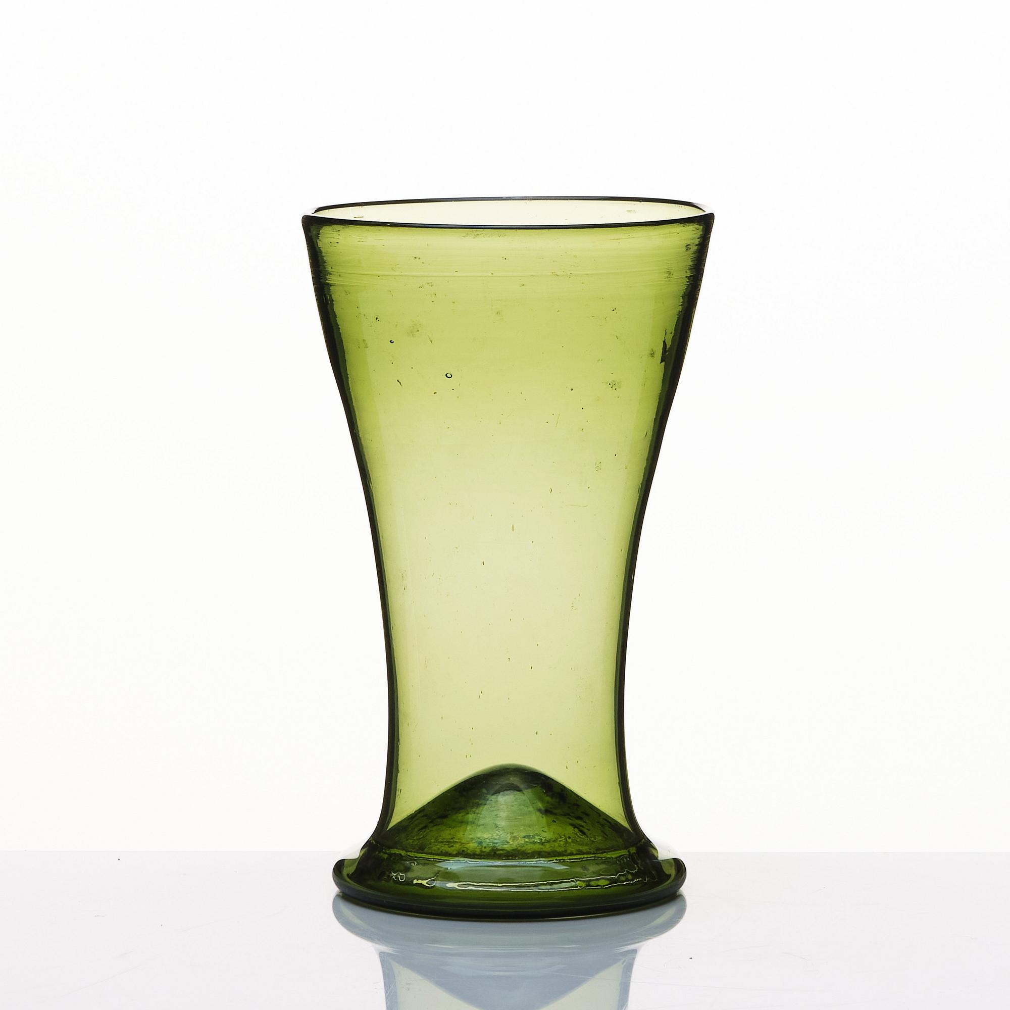 A 'Waldglass' beaker, 18th century, possibly from Limmared or Skånska glasbruket.