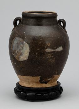 URNA, keramik, troligen Tang dynastin (618-907).