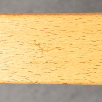 Bruno Mathsson, a pair of 'Mina' easy chairs from Bruno Mathsson International.