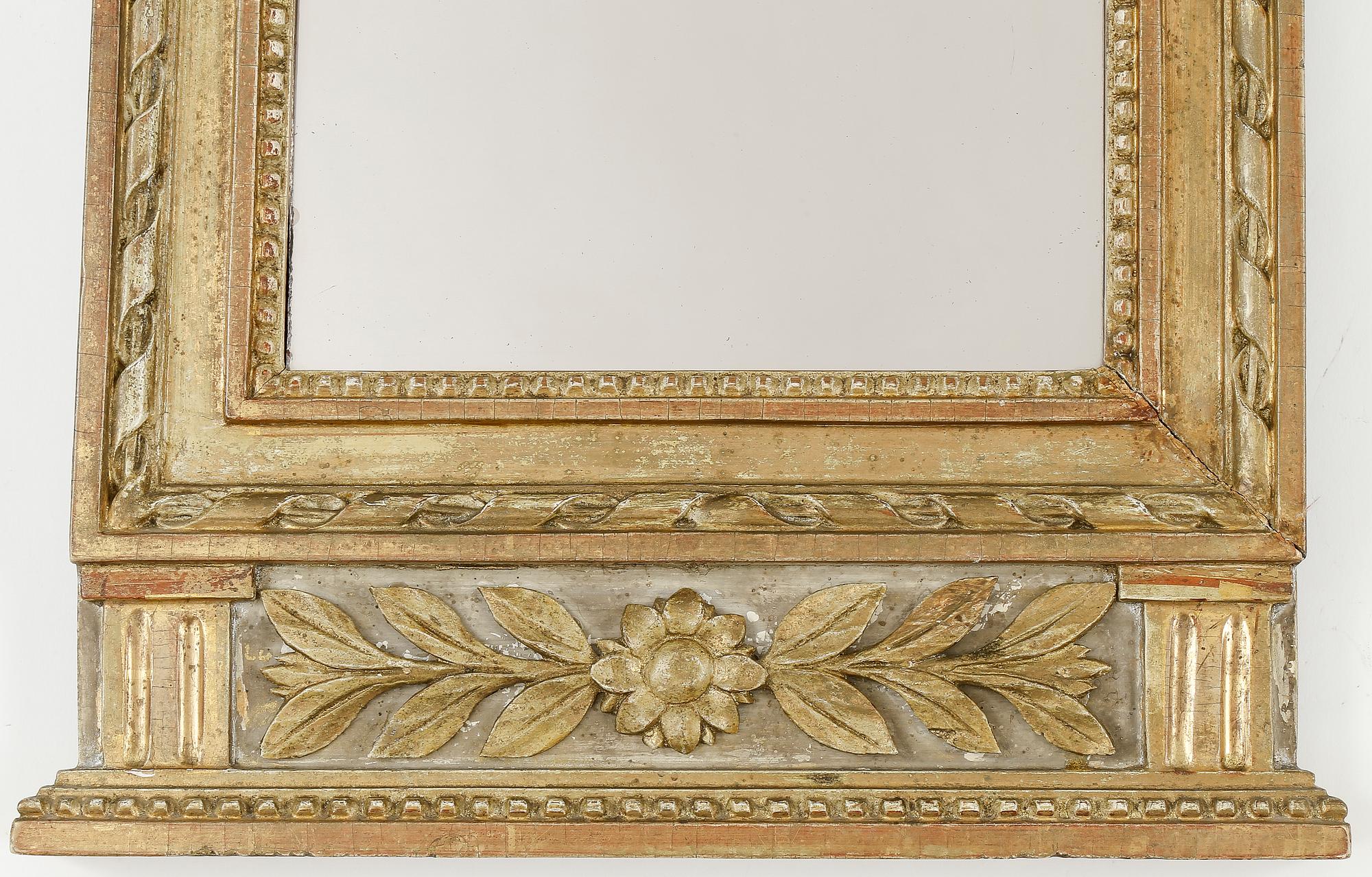 SPEGEL, sengustaviansk, omkring år 1800.