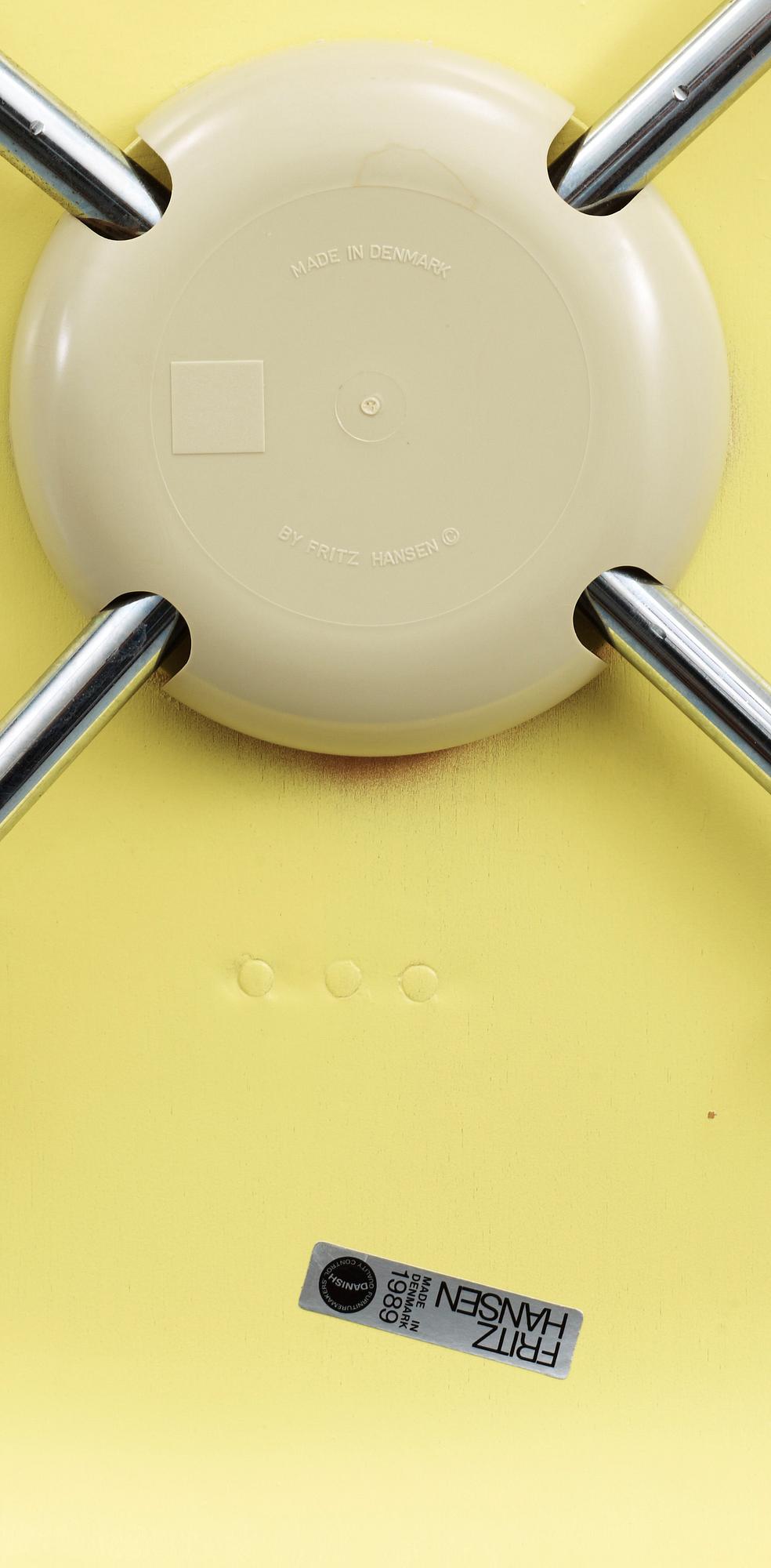 STOLAR, 5 st, "Sjuan" Arne Jacobsen, Fritz Hansen, 1980/90-tal.