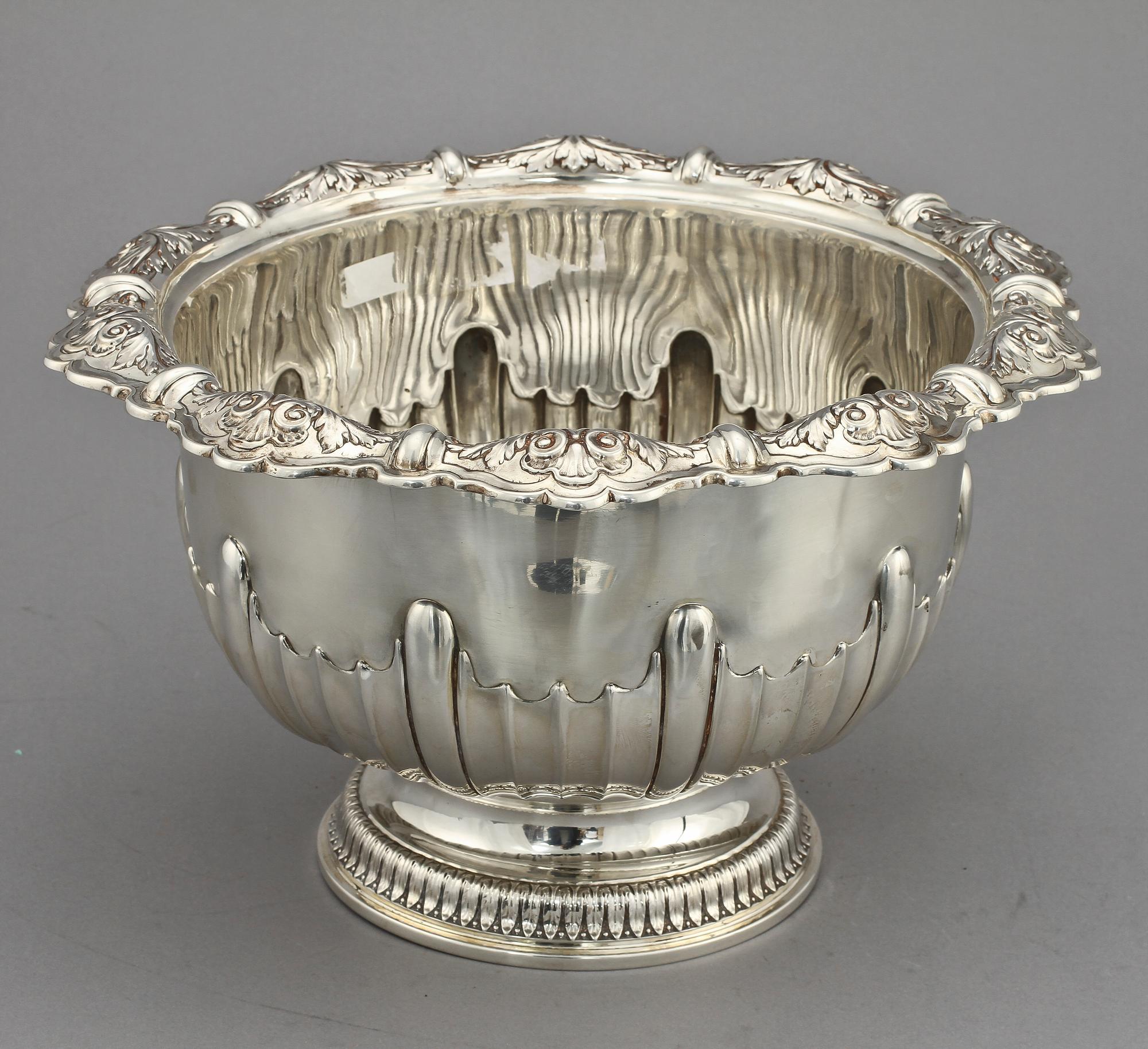 CHAMPAGNEKYLARE, silver, importstämplar, G A Dahlgren, Malmö 1913, vikt  1 610 g.