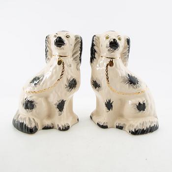 Figurines 4 pcs 20th century porcelain and plaster.