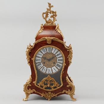 BORDSUR, Louis XV-stil, 1900-talets andra hälft.