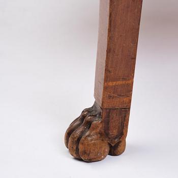 A pair of French Empire mahogny armchairs.