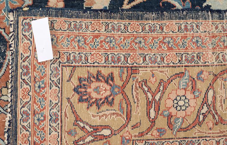 ANTIQUE/SEMI-ANTIQUE TABRIZ. 328,5 x 222 cm.