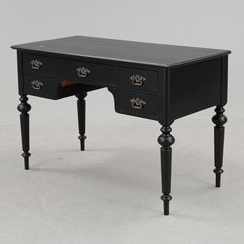 SKRIVBORD, nyrenässans, 1800-talets andra hälft.