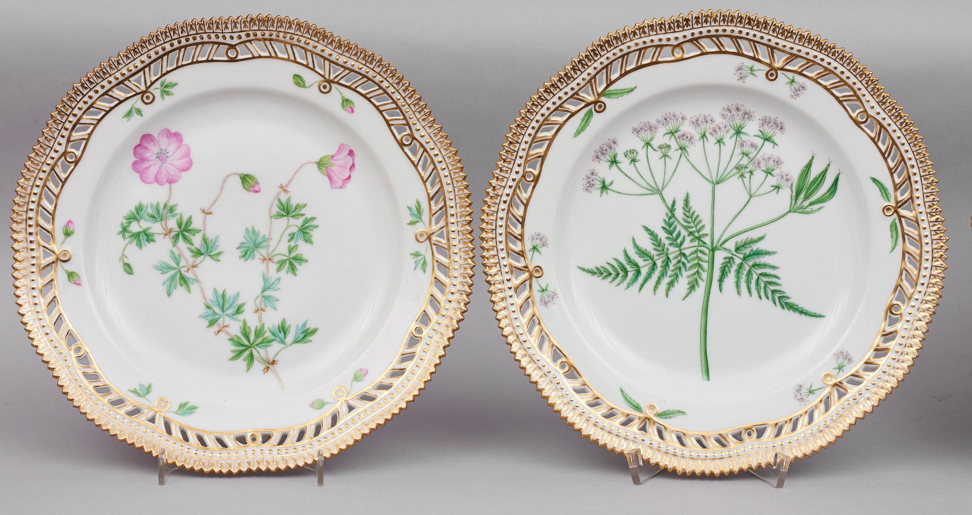 A part Royal Copenhagen 'Flora Danica' dessert service, Denmark, 20th Century. (15 pieces).