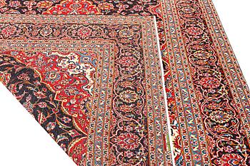A Keshan carpet, c. 373 x 260 cm.