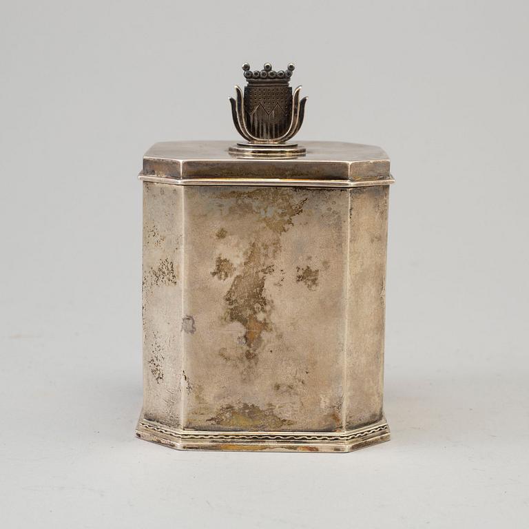 ATELIER BORGILA, tobaksburk med press, sterlingsilver, Stockholm, 1939.