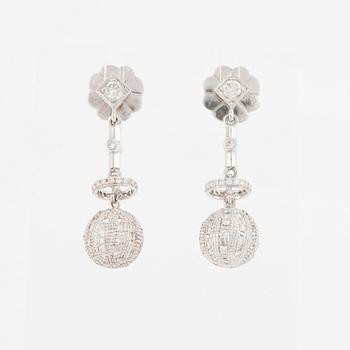 Earrings, 18K white gold with brilliant-cut diamonds.