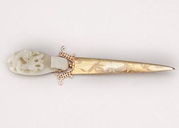 PENNKNIV, silver, handtag av nefrit, Kina, 1900-talets första hälft.