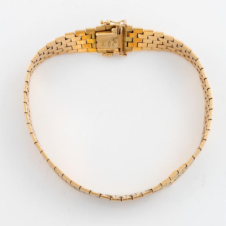 18K three coloured gold bracelet.