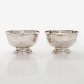 Jälkiruokakulhoja, 8 kpl, sterlinghopeaa, Bryan Savage Englanti 1979.