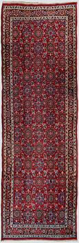 Matta, orientalisk, ca 407x126 cm.