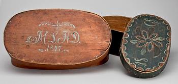 SVEPASKAR, 2 st, allmoge, daterade 1808 samt 1847.