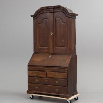 An 18 th century rococo cabinett.