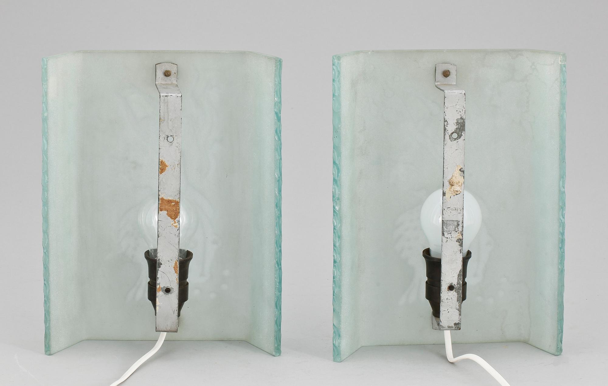 VÄGGLAMPETTER, ett par, glas, Glössner & Co, Stockholm, 1940/50-tal.